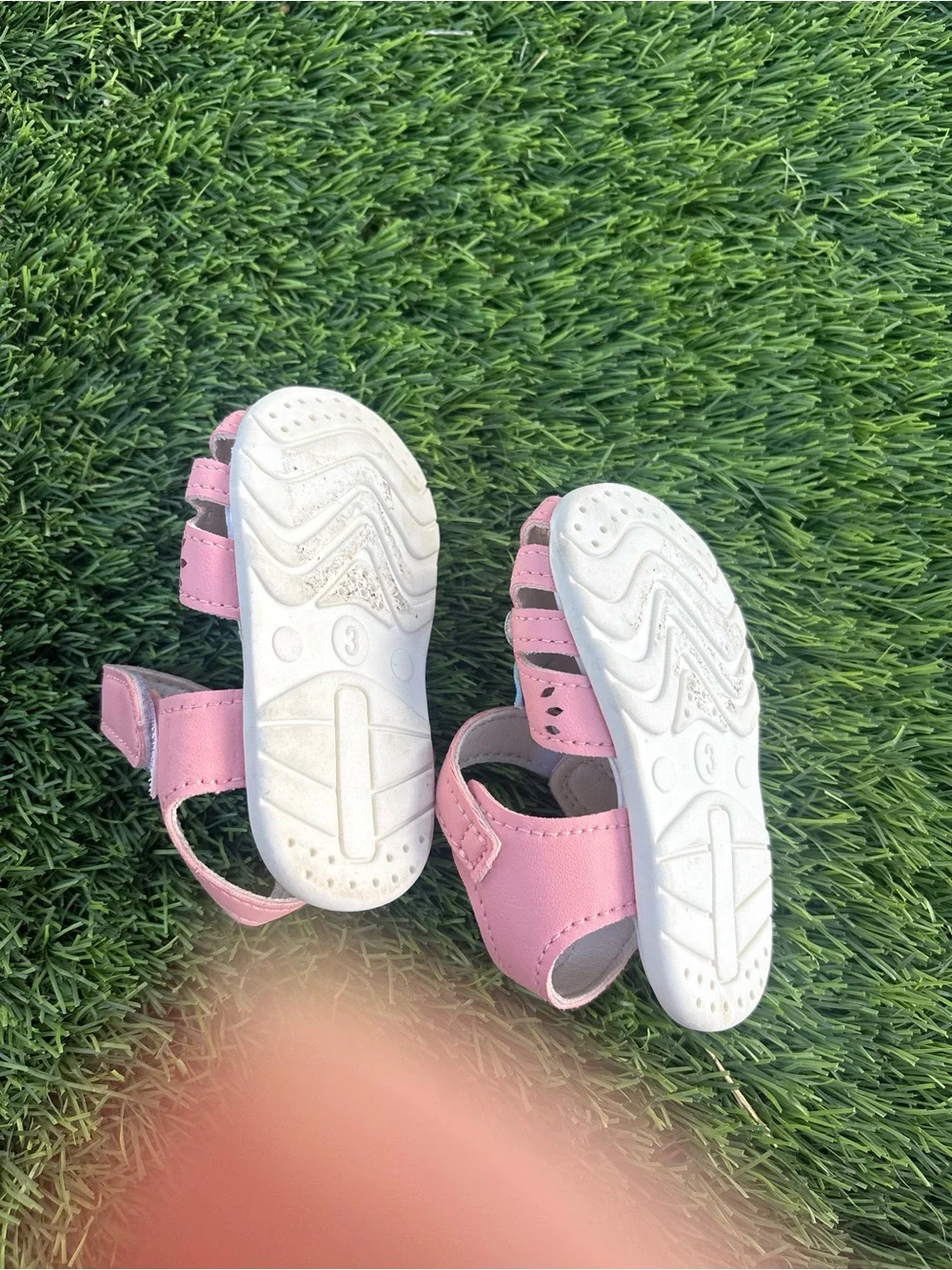 The Unbranded Brand soft pink